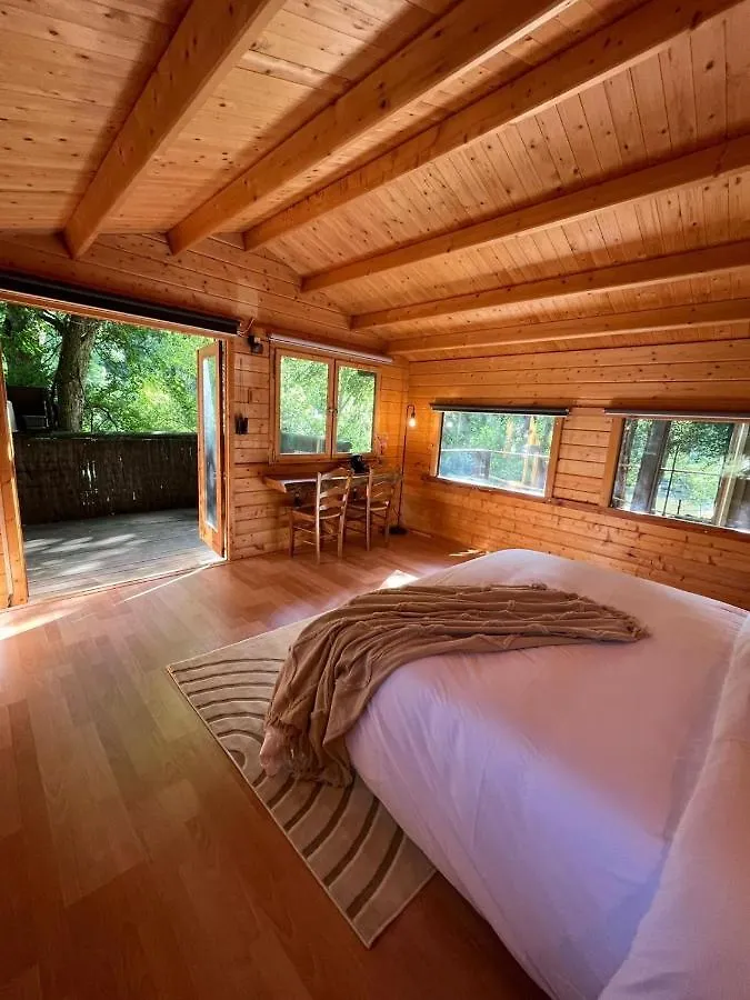 La Cabane De Juju Bed & Breakfast Saint-Arcons-d'Allier